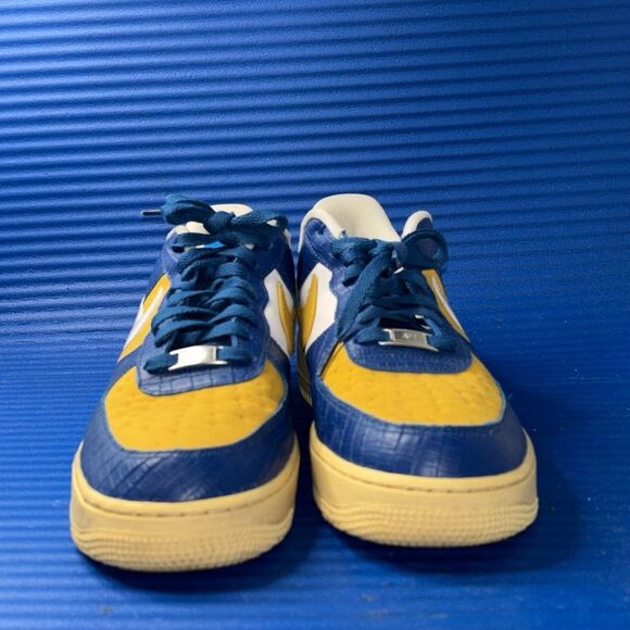 Size 9.5- Men’s Nike Air Force 1 Low Undefeated 5 On It Sneakers DM8462-400 - Picture 3 of 8